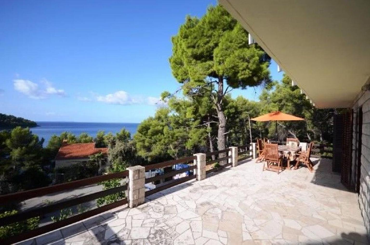 Apartments Marjan Брна Екстериор снимка