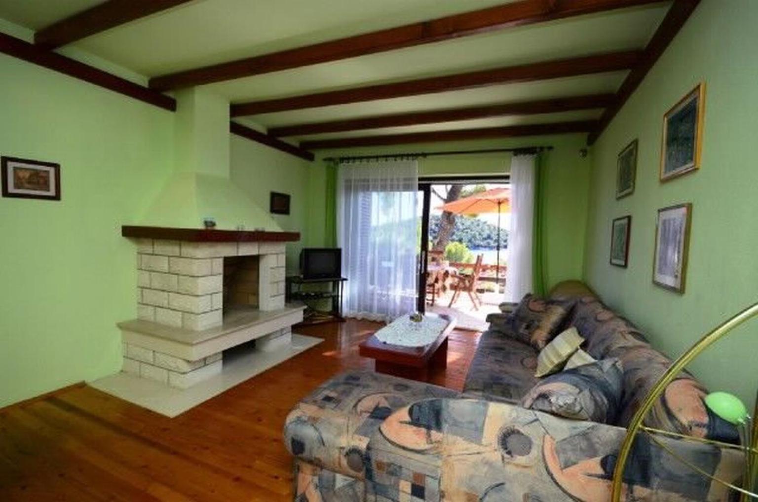 Apartments Marjan Брна Екстериор снимка