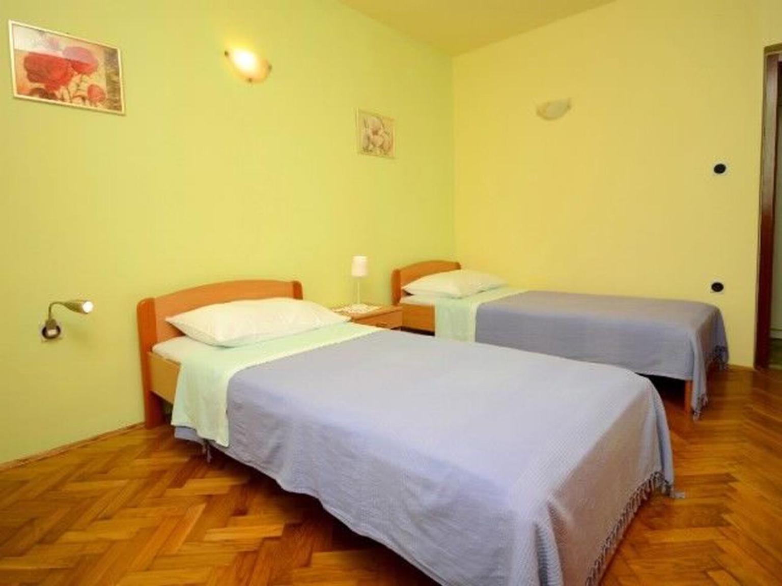 Apartments Marjan Брна Екстериор снимка