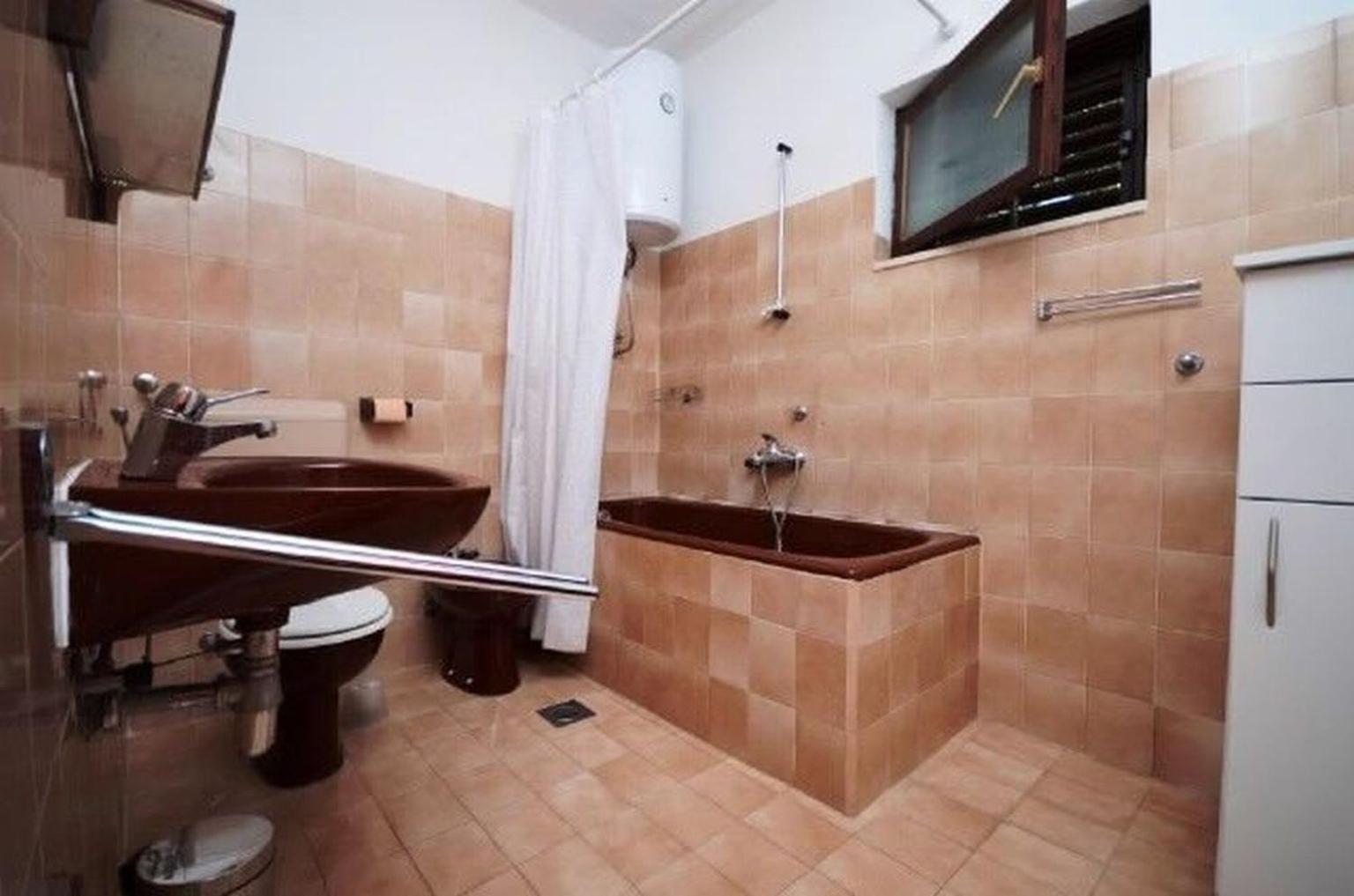 Apartments Marjan Брна Екстериор снимка