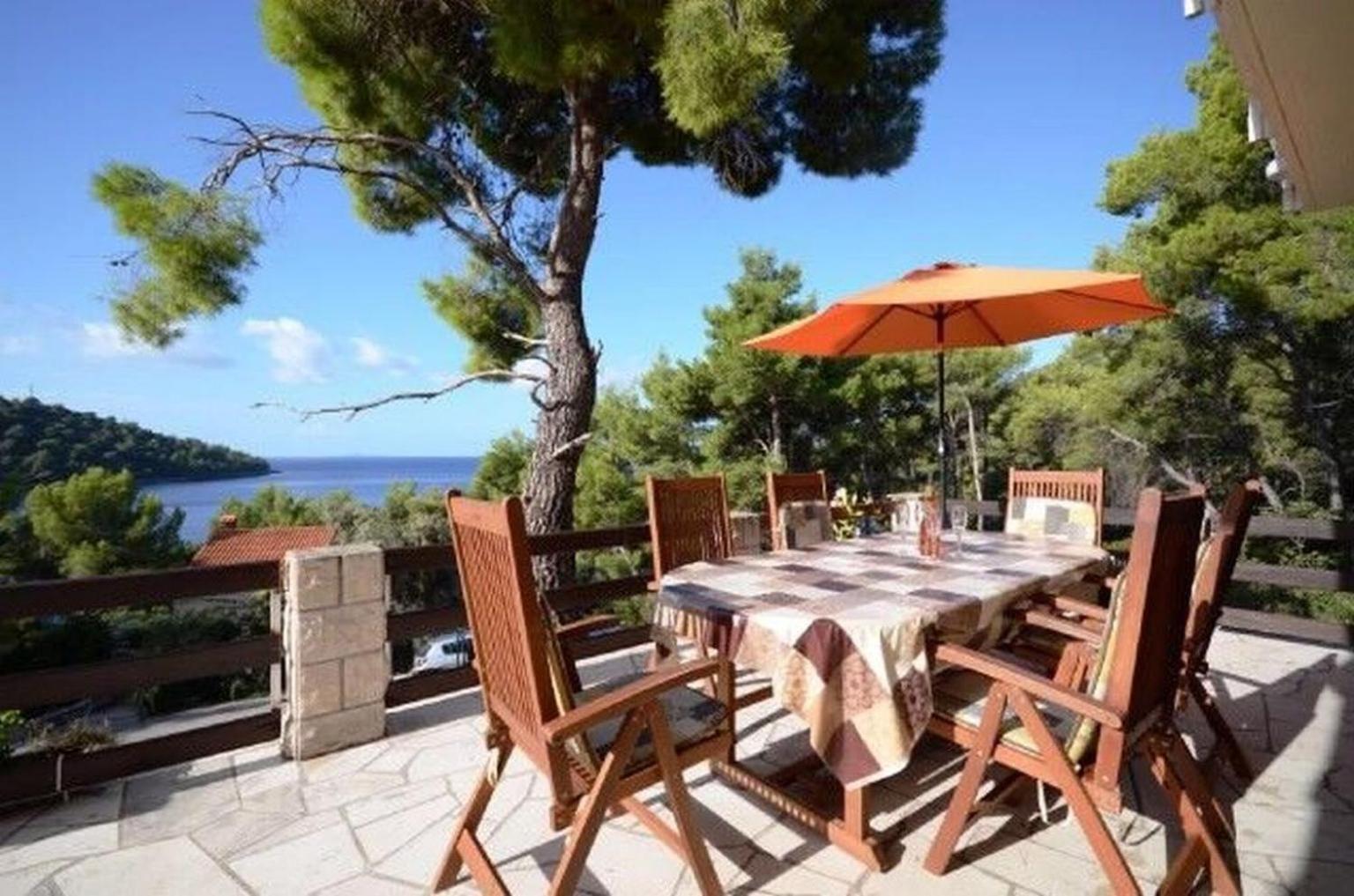 Apartments Marjan Брна Екстериор снимка