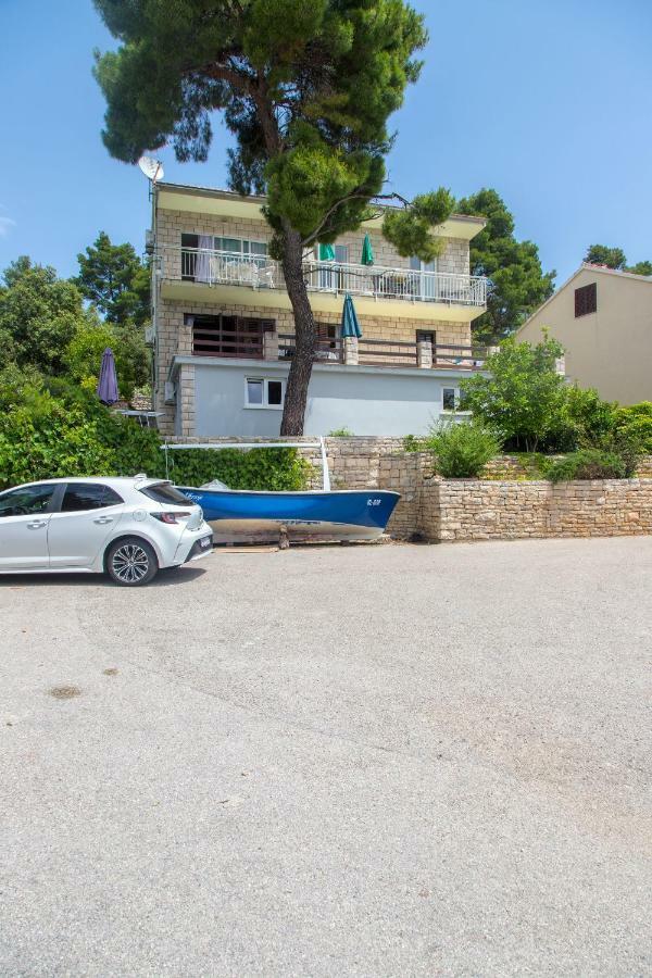 Apartments Marjan Брна Екстериор снимка
