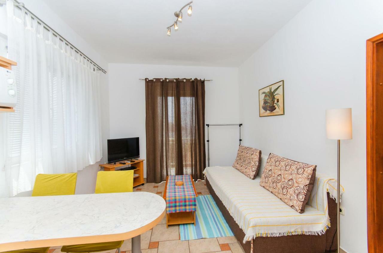 Apartments Marjan Брна Екстериор снимка
