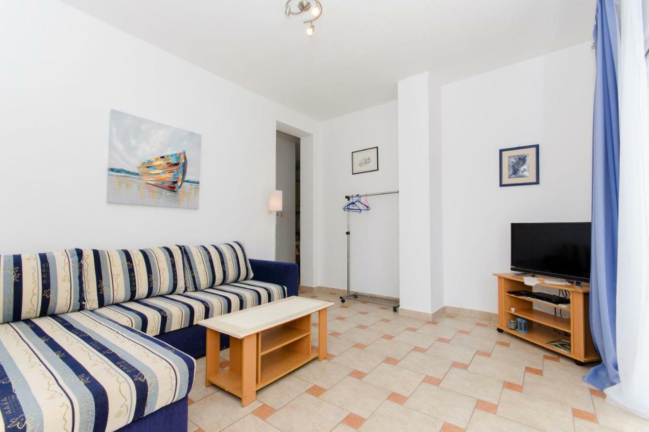 Apartments Marjan Брна Екстериор снимка