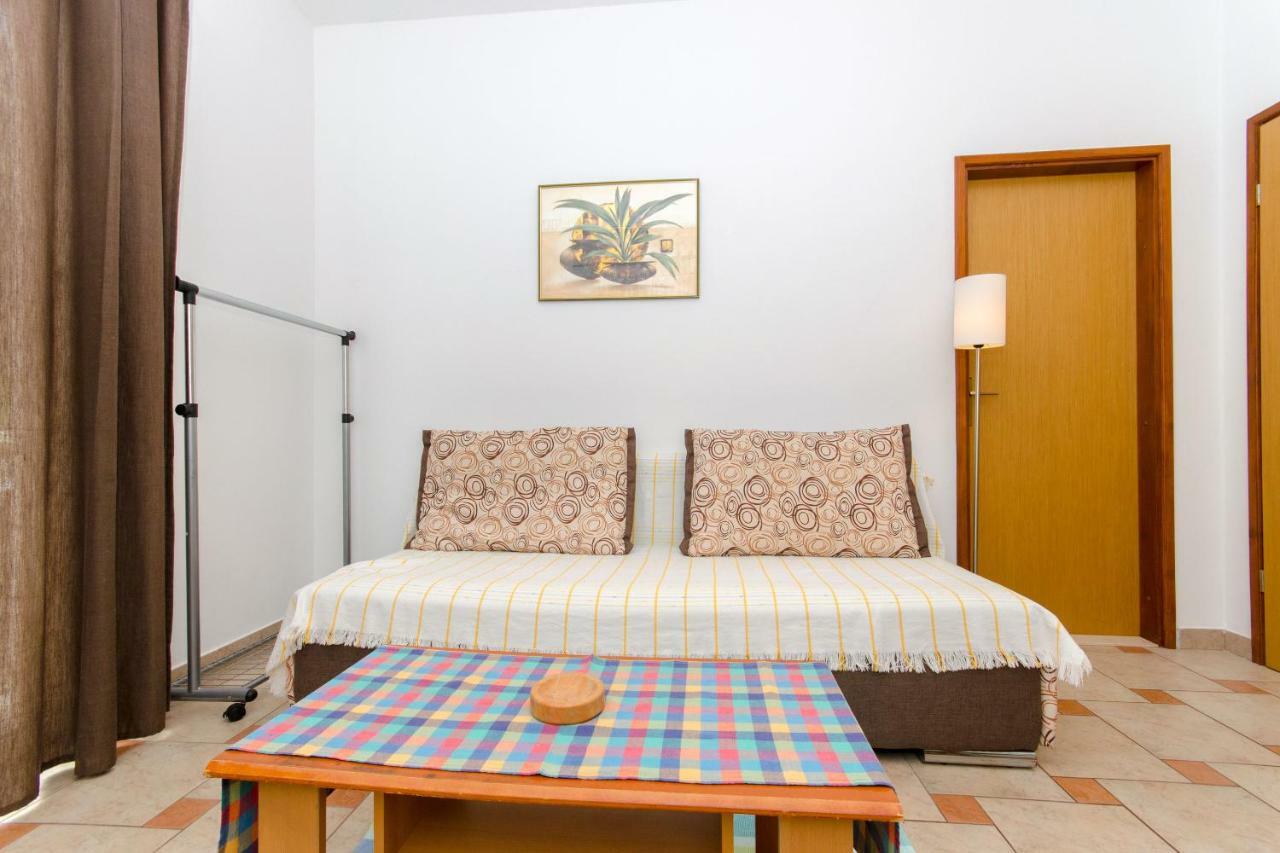 Apartments Marjan Брна Екстериор снимка