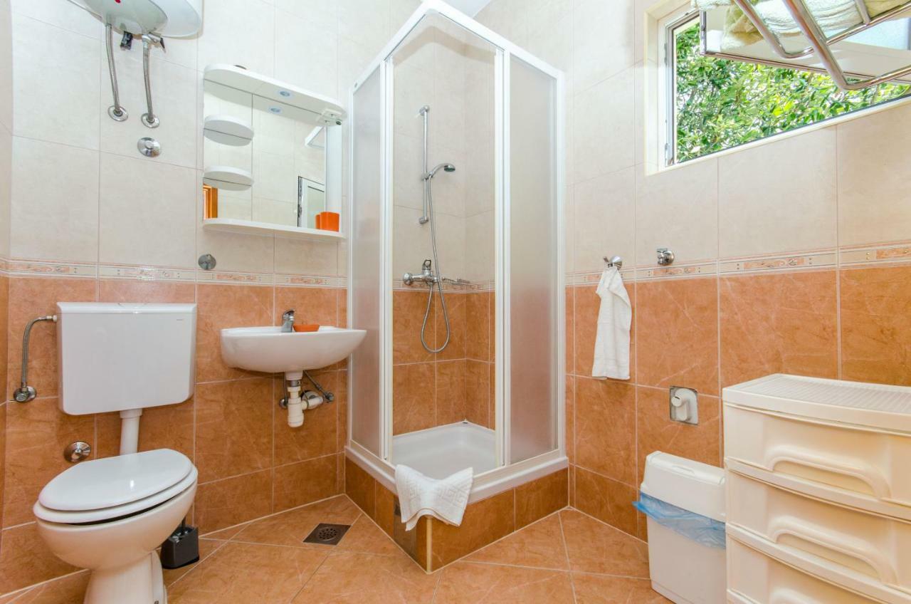 Apartments Marjan Брна Екстериор снимка