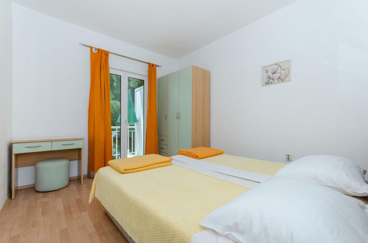 Apartments Marjan Брна Екстериор снимка