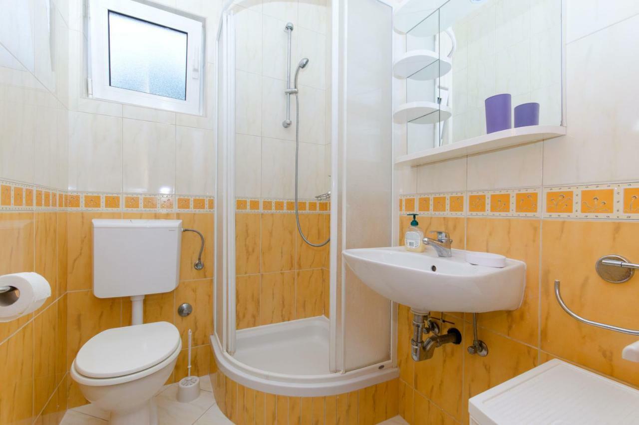 Apartments Marjan Брна Екстериор снимка